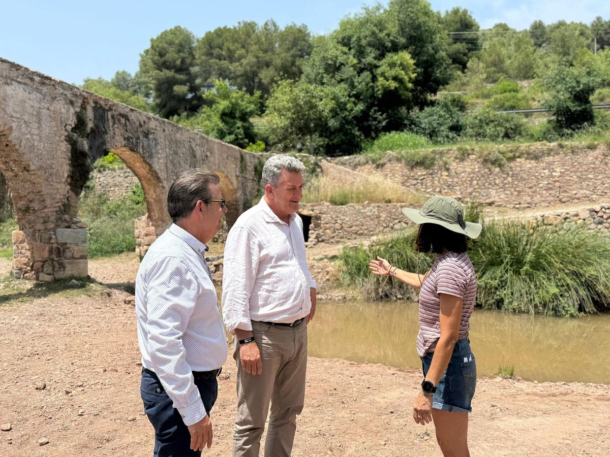 Durant la visita a Alfondeguilla, el conseller Martínez Mus ha destaqueu la importància de posar en valor els recursos naturals.