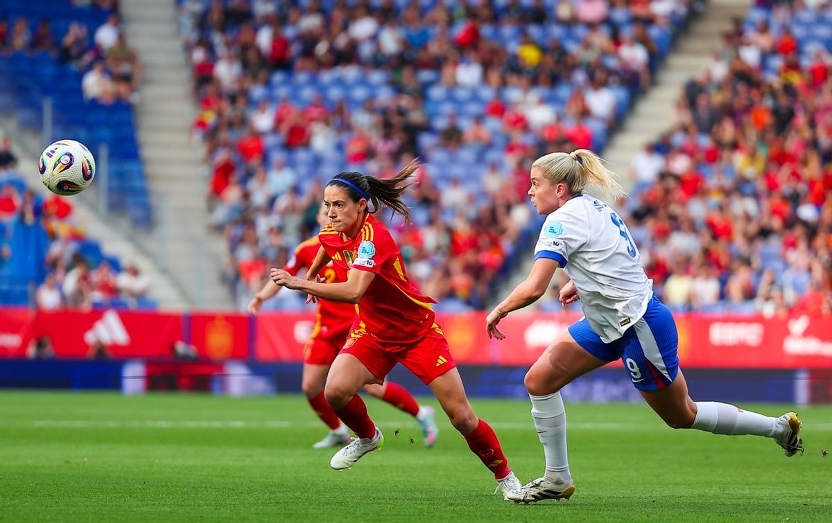 Aitana y Russo en el España - Inglaterra de la Nations League