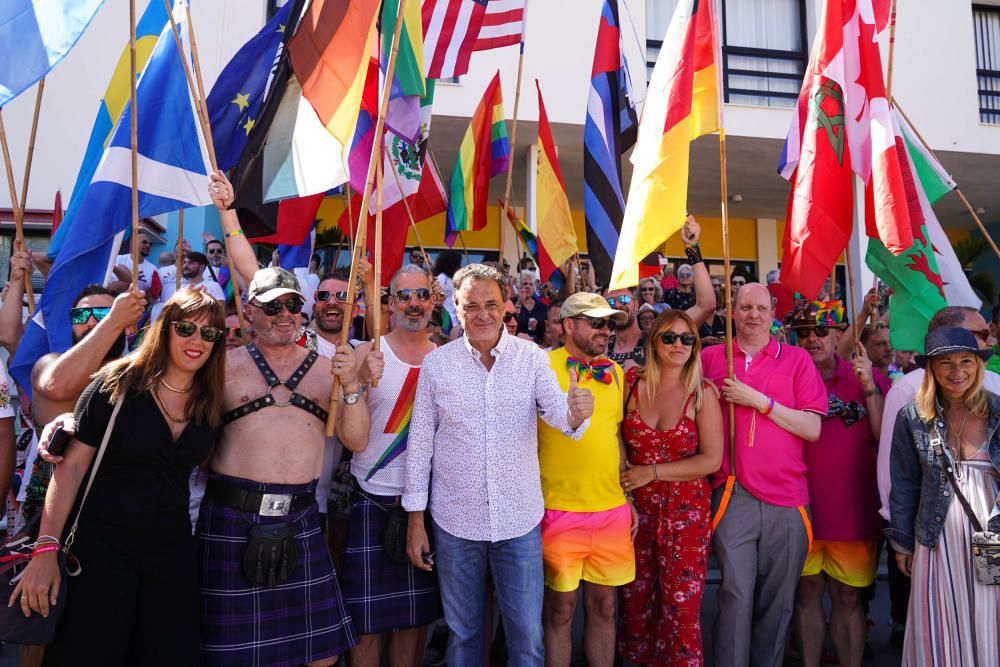 Torremolinos ha celebrado este sábado la cabalgata reivindicativa y festiva del Pride 2019, el acto central del festival anual de orgullo LGTBI, en el que participaron diez carrozas y se estrenó un nuevo recorrido.