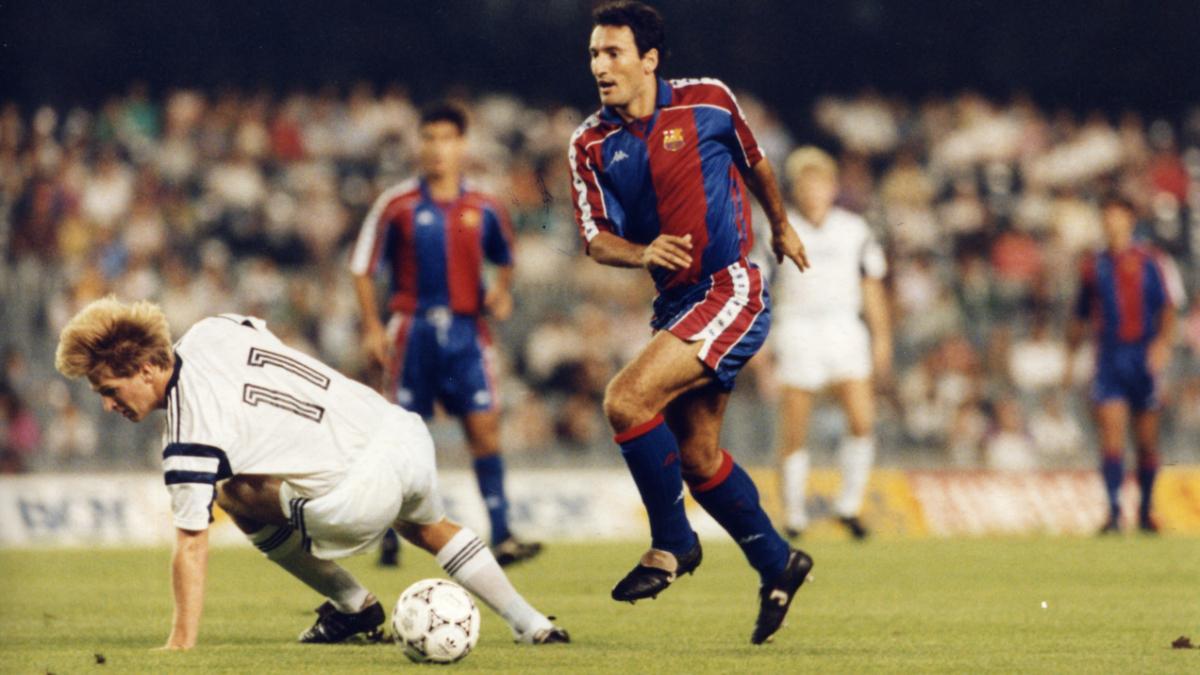 Txiki Begiristain alternaba las posiciones de extremo y de interior