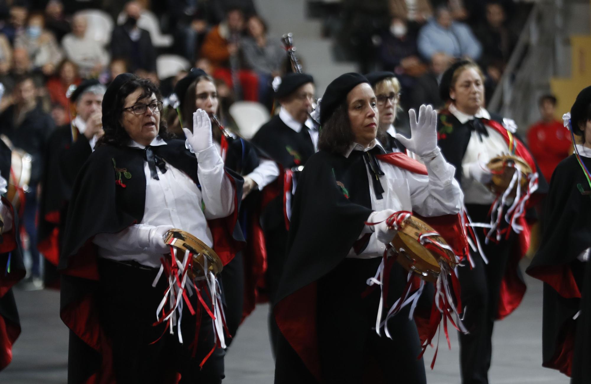 El Certamen de Rondallas regresa al pabellón de As Travesas