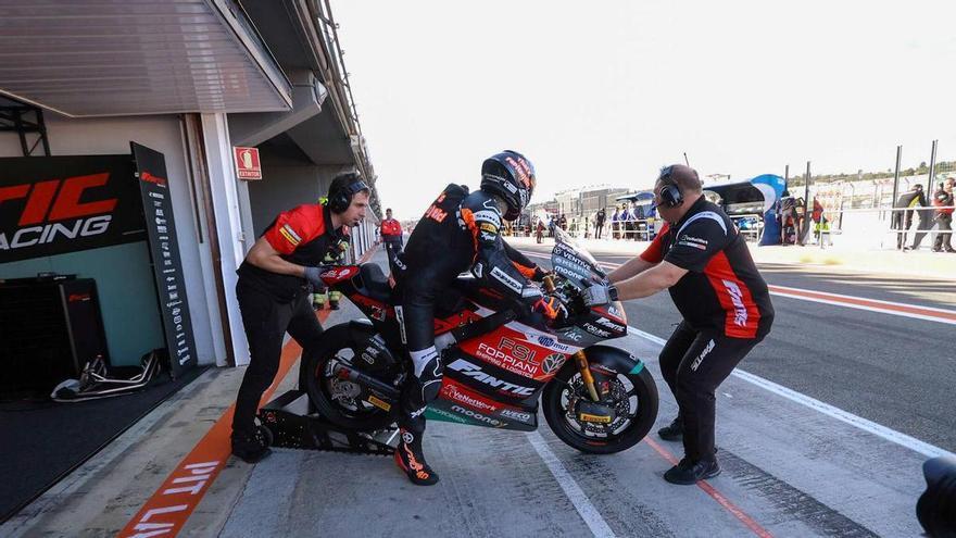 Ocho pilotos valencianos en los tests oficiales de Moto2 y Moto3 en Jerez