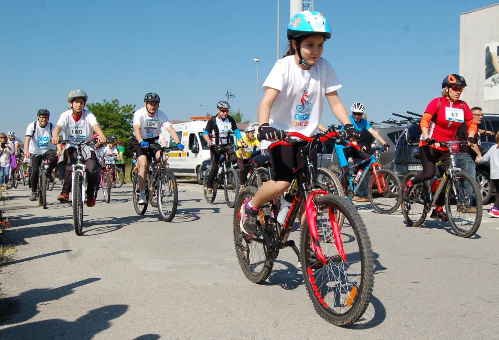 La Decabike reuneix uns 300 amants de la bici a Manresa