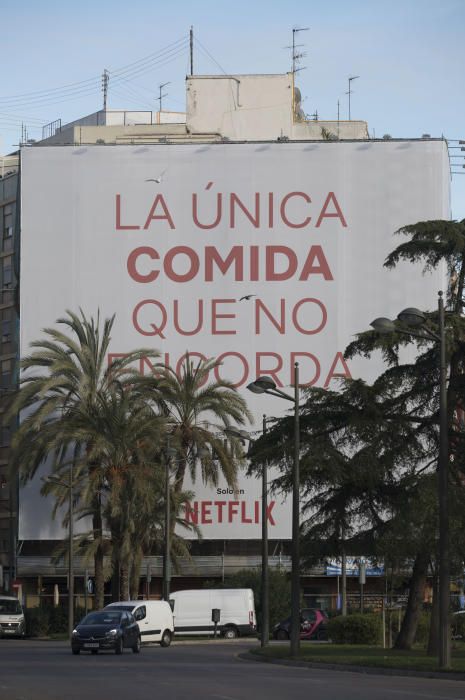 La llamativa publicidad de 'Sex Education' en València