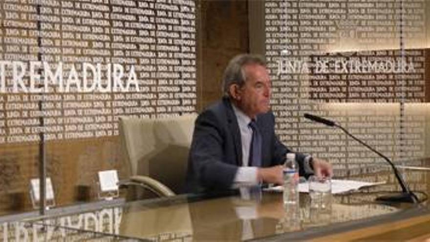 Fernández se reunirá mañana con el futuro Gobierno para tratar los presupuestos