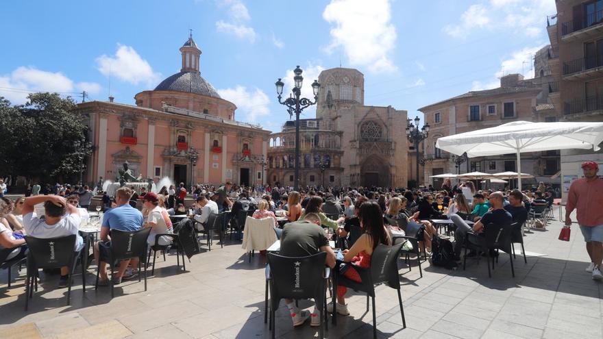 Los hosteleros reclaman a Catalá tener una concejalía propia y el alcalde de noche