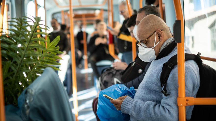 Los canarios se aferran a la mascarilla aludiendo al &quot;sentido común&quot;