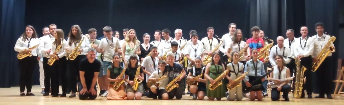 Foto de familia del VigoSaxForum de 2025.