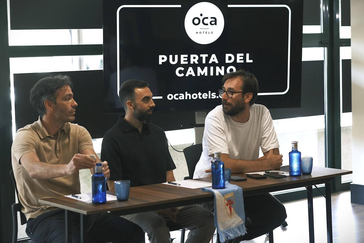 Imagen de la presentación de Carlos de Lerma como nuevo entrenador de la SD Compostela.