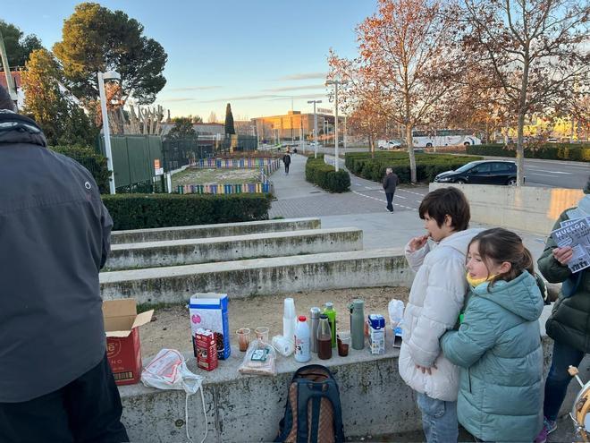 Concentraciones en los centros en la segunda jornada de huelga educativa en Aragón.