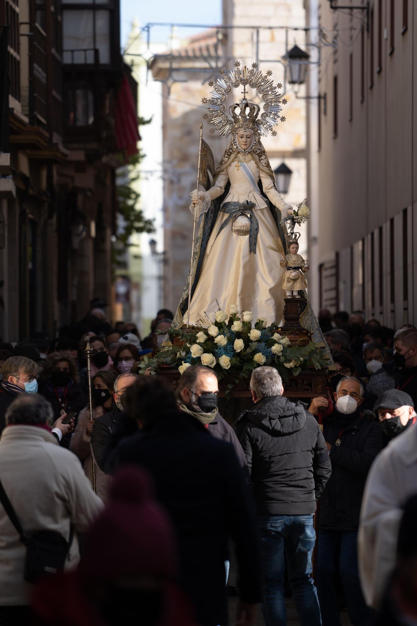 GALERÍA | Las mejores imágenes de la gélida procesión de la Concha por Zamora
