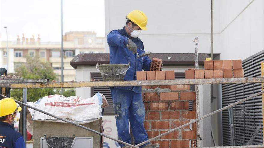 El sector de la construcción genera 3.138 contratos en Córdoba en el mes de mayo