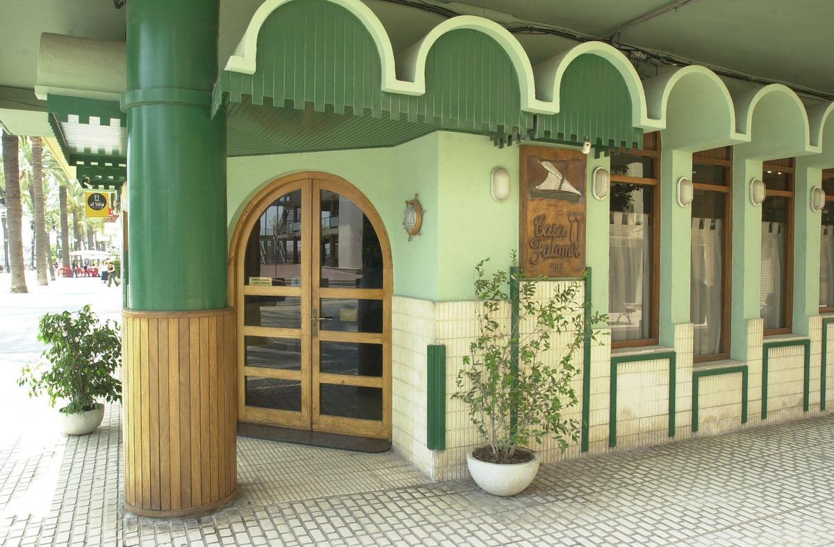 Fachada de Casa Falomir.