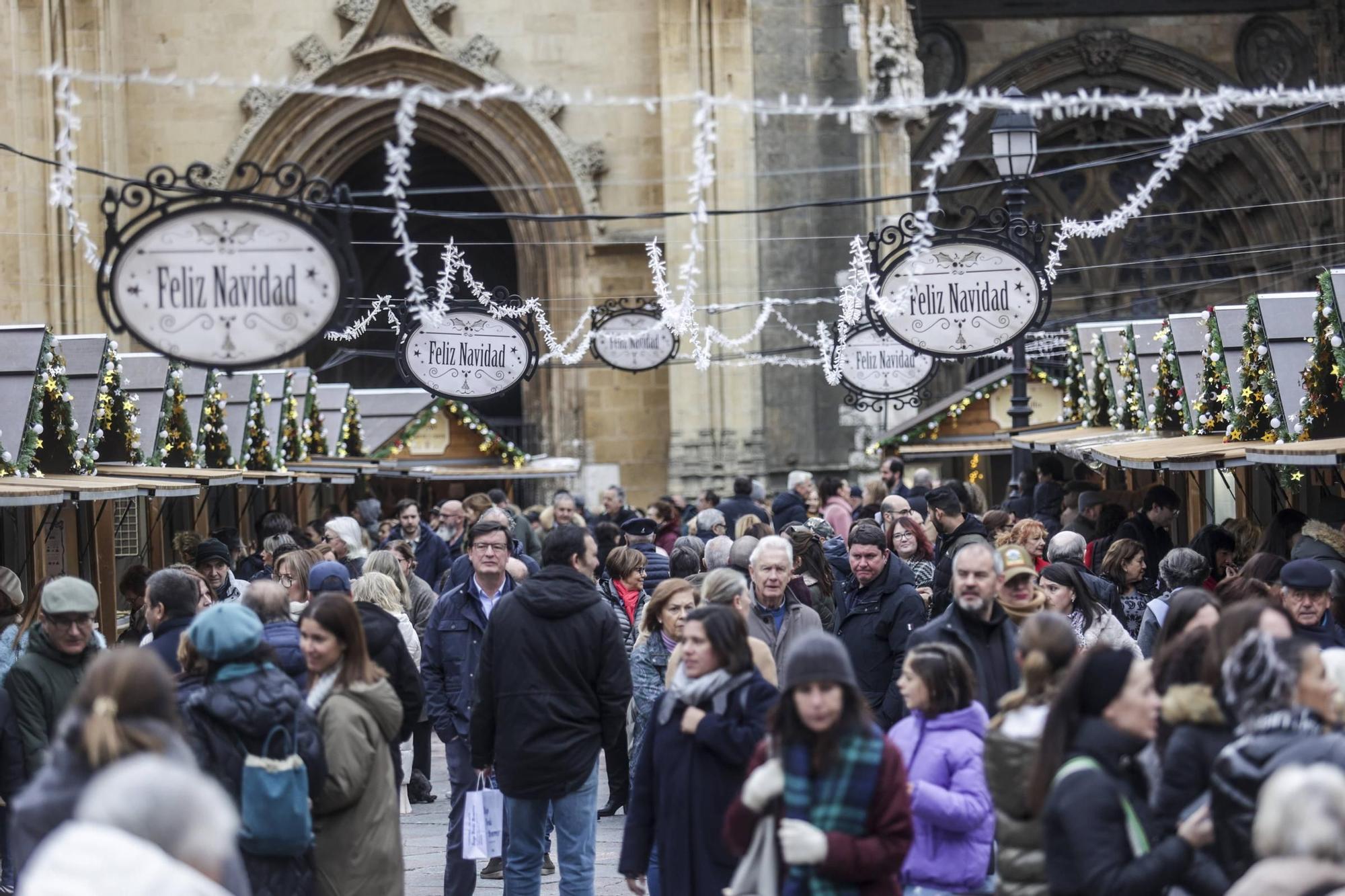 En imágenes: Ambiente navideño en Oviedo