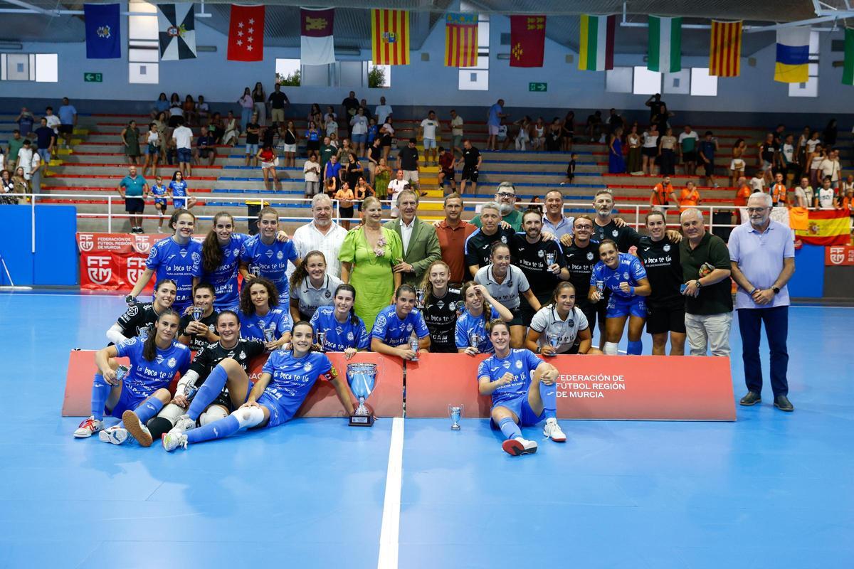 El Alcantarilla celebra la Copa Presidente