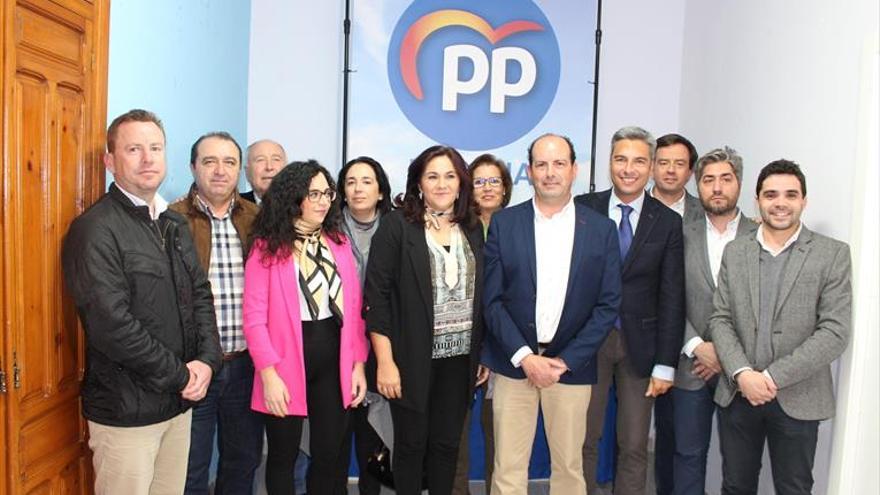 El PP presenta una lista «preparada para gobernar»