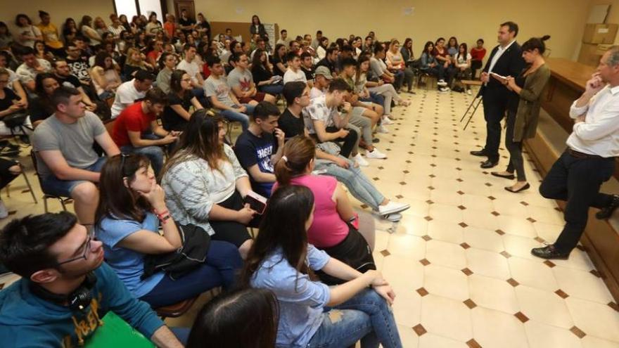 300 jóvenes de Vila-real, interesados en ‘Avalem Joves’