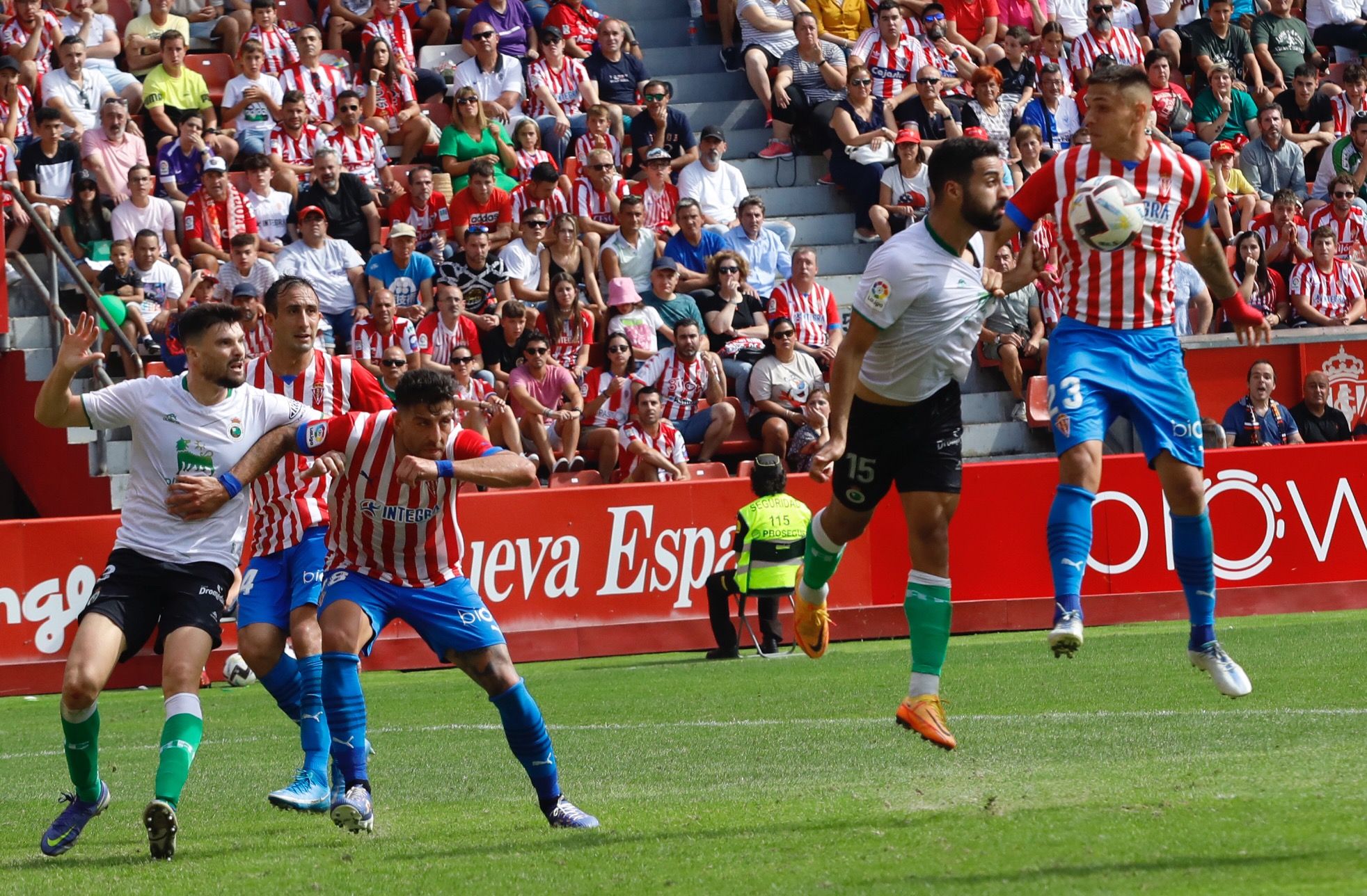 En imágenes: así fue la derrota de los rojiblancos ante el Racing