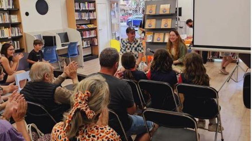 Presentación del cuento en la biblioteca Encarnació Viñas.