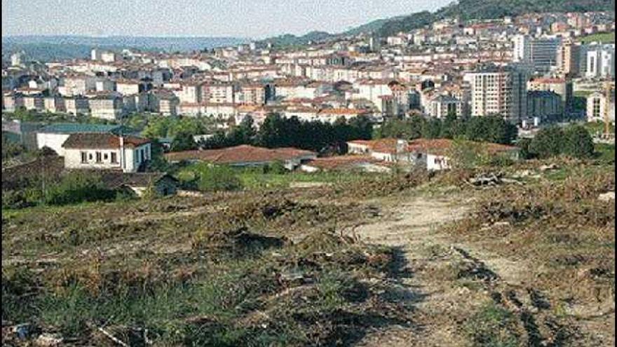 Terrenos de A Farixa donde está previsto que se construya el centro comercial de Eroski. / iñaki osorio