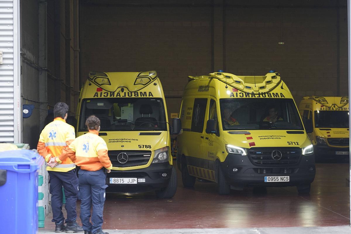 info_outline Les imatges de la protesta de les famílies que els seus fills estudien un cicle formatiu d’emergències mèdiques i els han prohibit fer pràctiques en ambulàncies