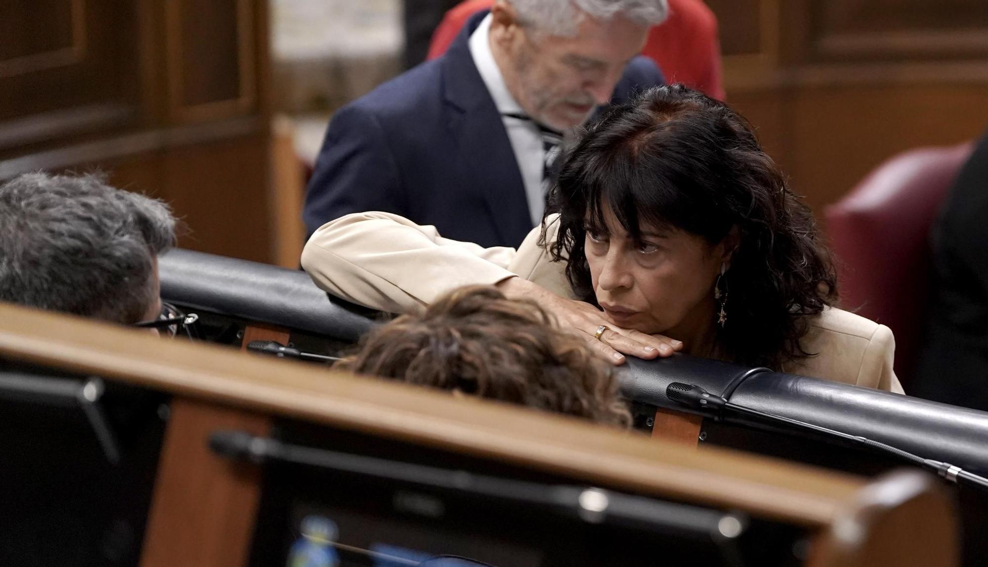 Igualdad dice que las "incidencias" con las pulseras no han puesto "en  riesgo" a las víctimas y carga contra la fiscalía por generar "alarma"