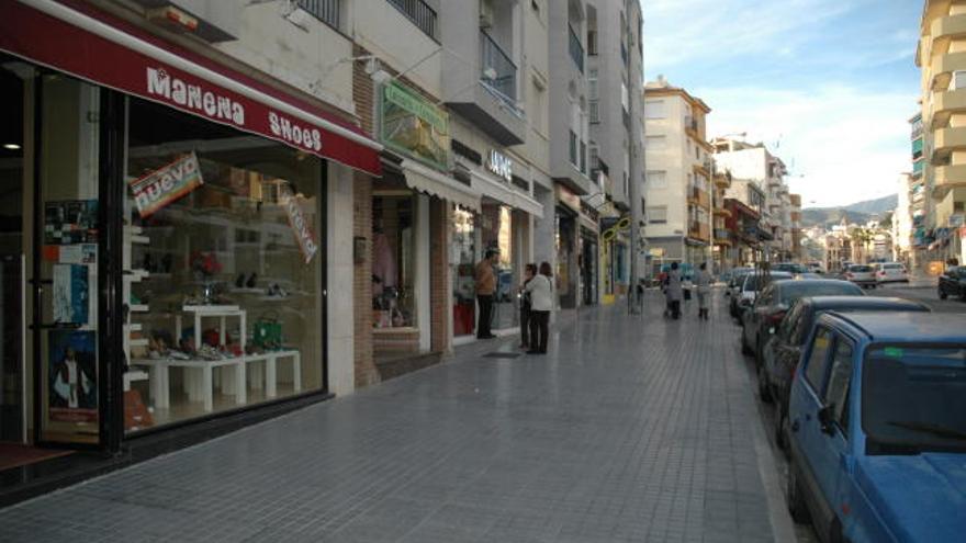 Calle Camino de Málaga, una de las zonas comerciales de Vélez Málaga.