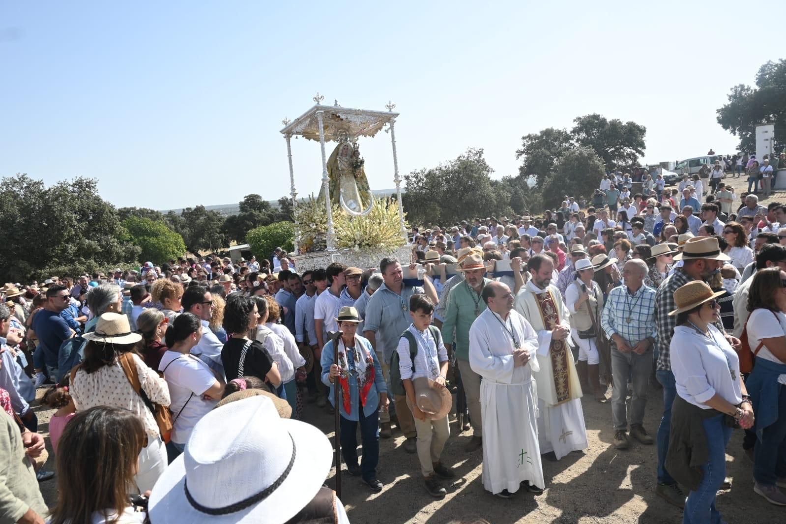 La Virgen de Luna regresa al Santuario de la Jara
