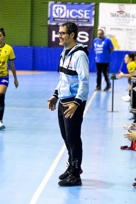 26-02-20 DEPORTES. PABELLON DE LAS REMUDAS. BARRIO DE LAS REMUDAS. TELDE. Partido de balonmano femenino entre el Remudas Rocasa y el Guardés disputado en Pabelloon Antonio Moreno del barrio teldense de Las Remudas.    Fotos: Juan Castro.  | 26/02/2020 | Fotógrafo: Juan Carlos Castro