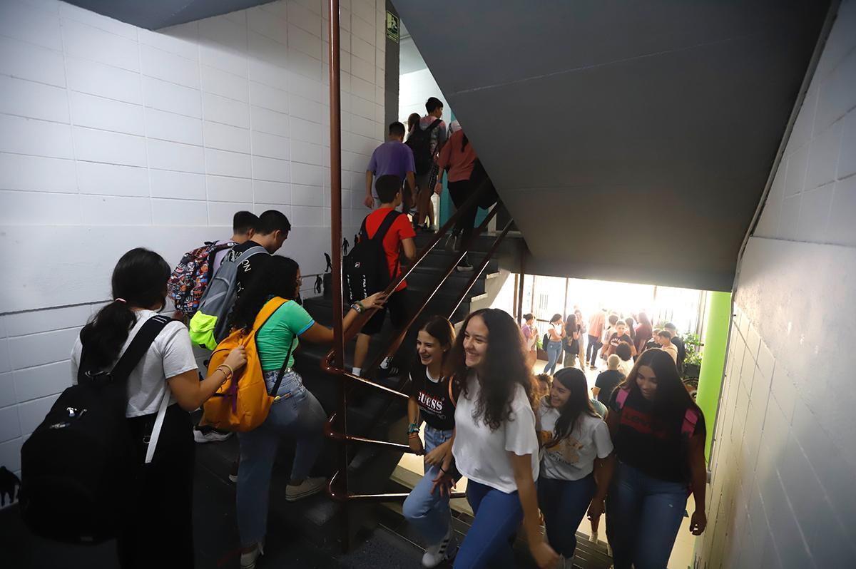 Los institutos de Córdoba se vuelven a llenar de alumnos en el inicio del curso de la Lomloe