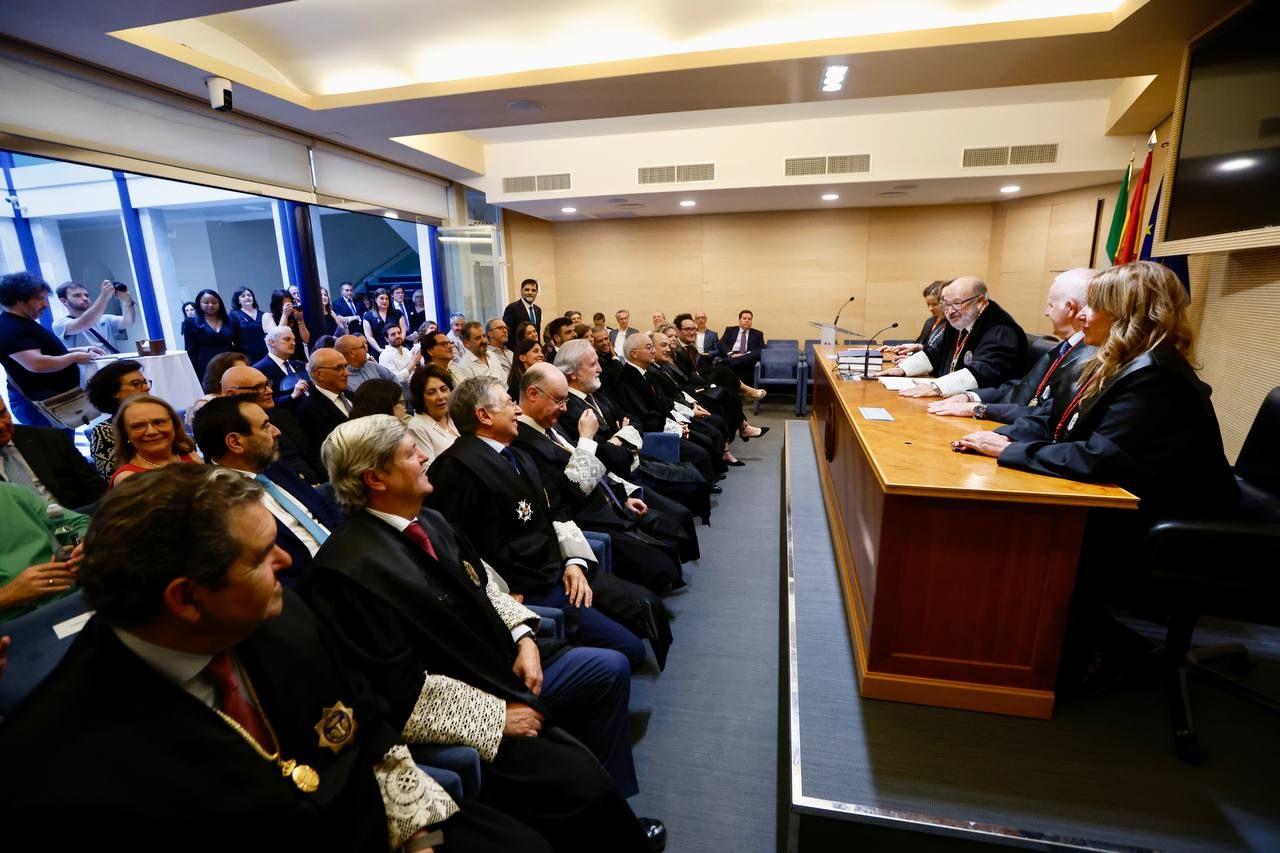 El Colegio de la Abogacía de Córdoba distingue a los magistrados del Supremo Juan Ramón Berdugo y Pedro José Vela