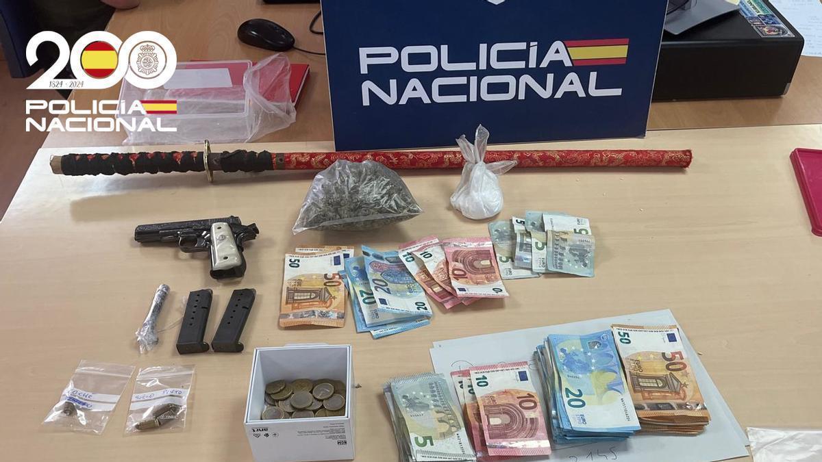 SUCESOS EN MALLORCA / Detenido tras disparar varias veces en una caseta dedicada a la venta de droga en Son Banya, en Palma