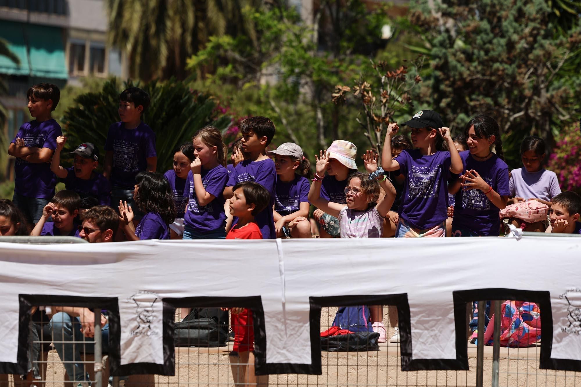 Los escolares de Ibiza visitan la feria Eivissa Medieval