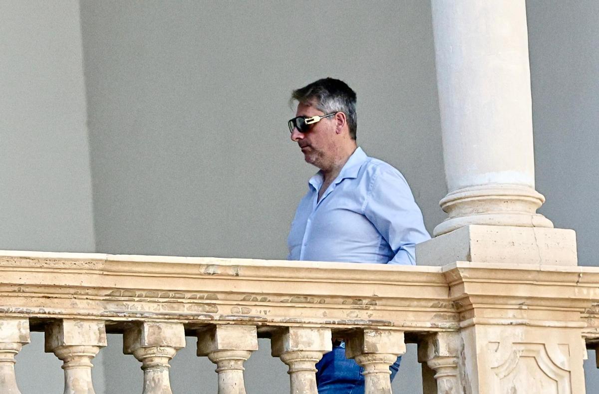 El principal acusado de la gran estafa inmobiliaria de Lujo Casa, Carlos García Roldán, hoy en la Audiencia de Palma.