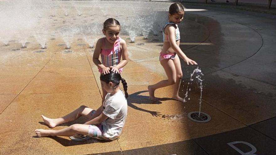 El río Lérez registra su nivel más bajo del año con el termómetro en los 36 grados