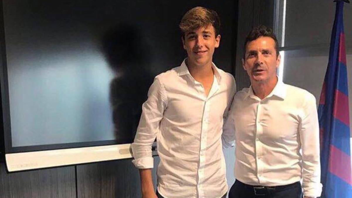 Nico gonzález firmó su nuevo contrato como jugador del Barça