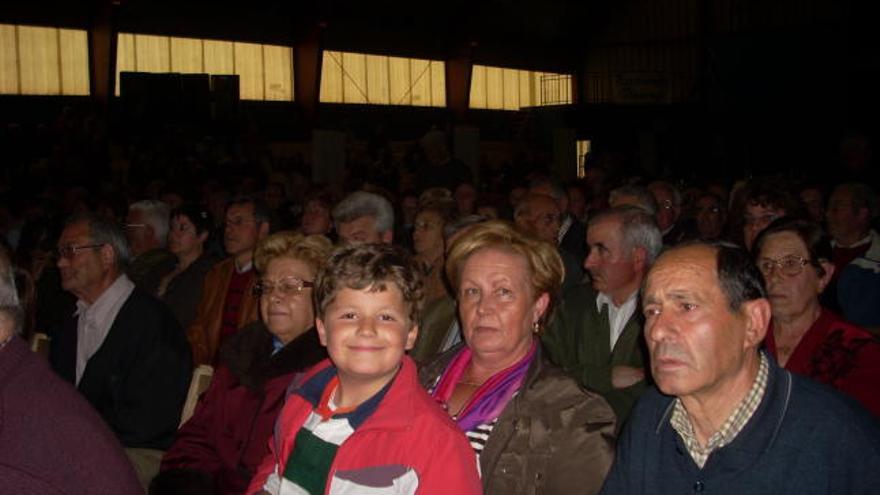 Asistentes a la reunión celebrada en Moraleja del Vino.