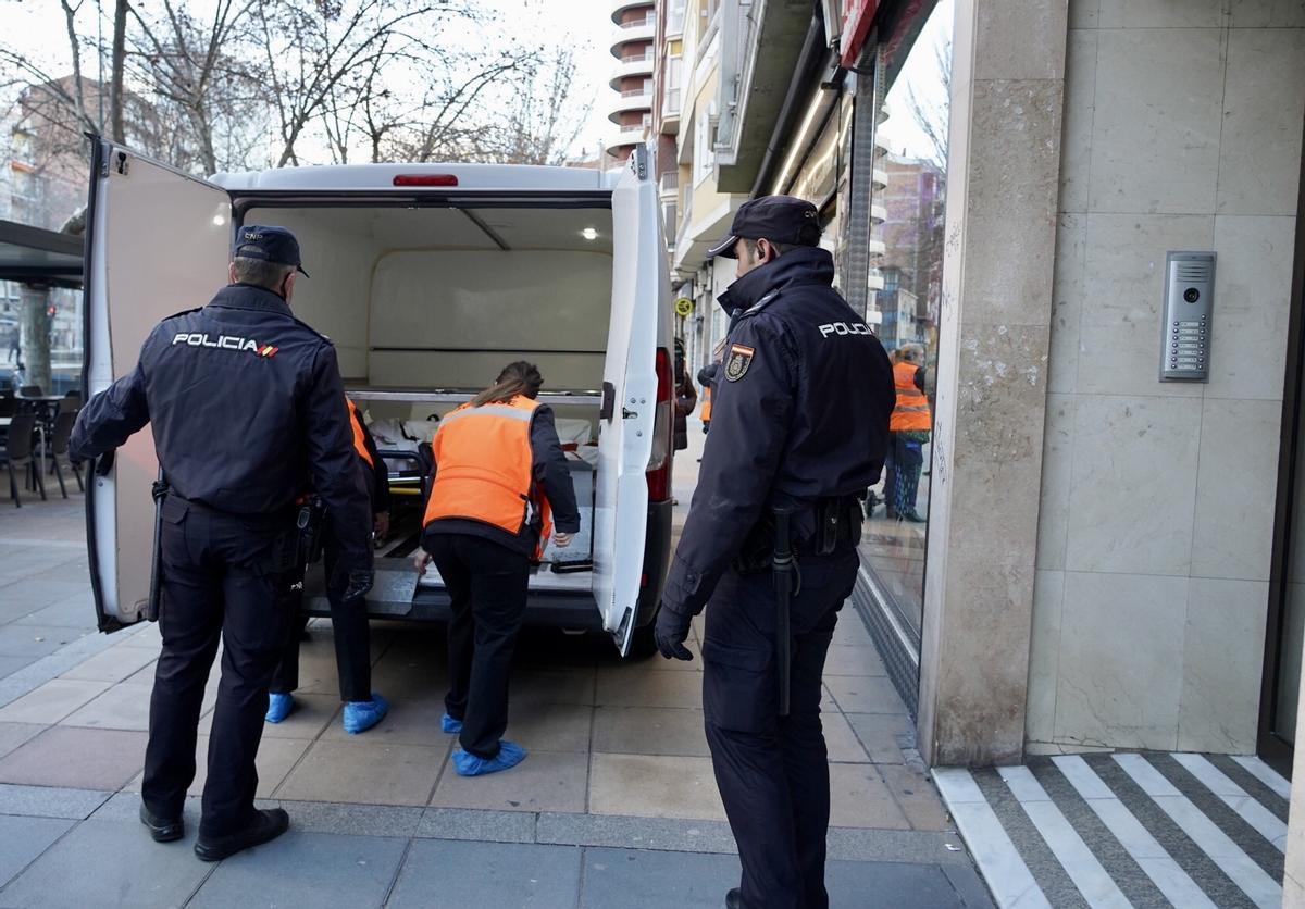 Mata a su mujer y a su hija de ocho años con arma blanca en Valladolid e intenta suicidarse