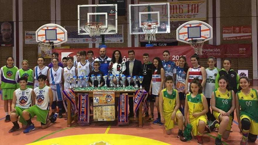 Coria y Linares dominan en el torneo de El Carpio