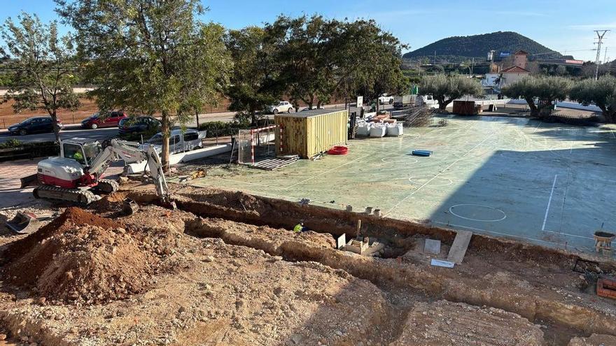 Los niños de la Llosa vuelven a su colegio, con medio siglo de historia, tras un año de obras
