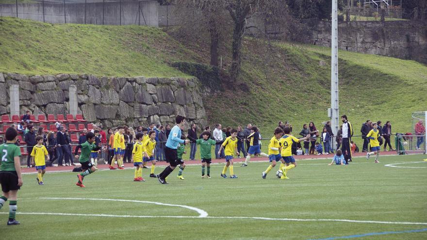 Un partido del equipo de la A.D. Montecastelo. // Richi Costas