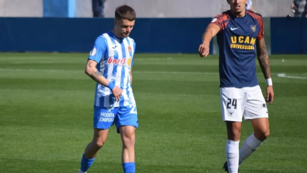 Julen Ekiza, del Águilas FC, se pierde el final de la temporada por lesión