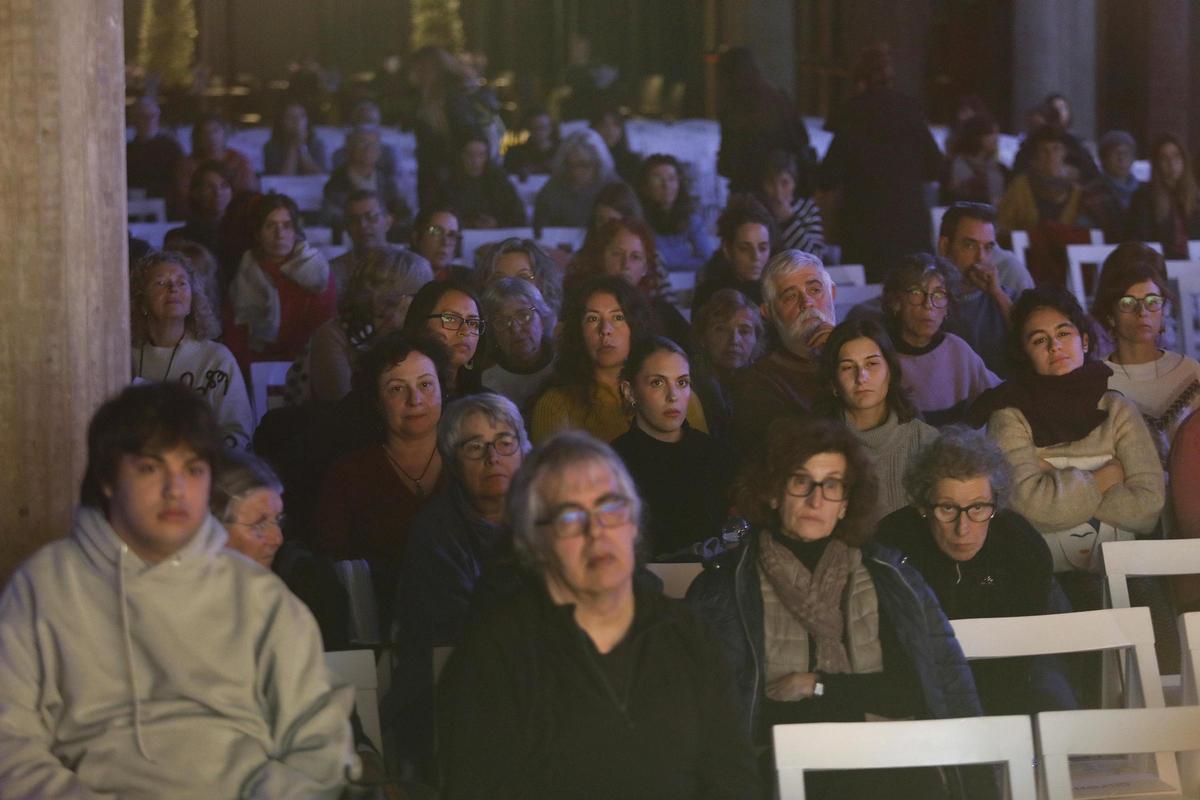 Les imatges de la taula rodona sobre el suïcidi en el primer congrés de benestar emocional de Girona Les imatges de la taula rodona sobre el suïcidi en el primer congrés de benestar emocional de Girona
