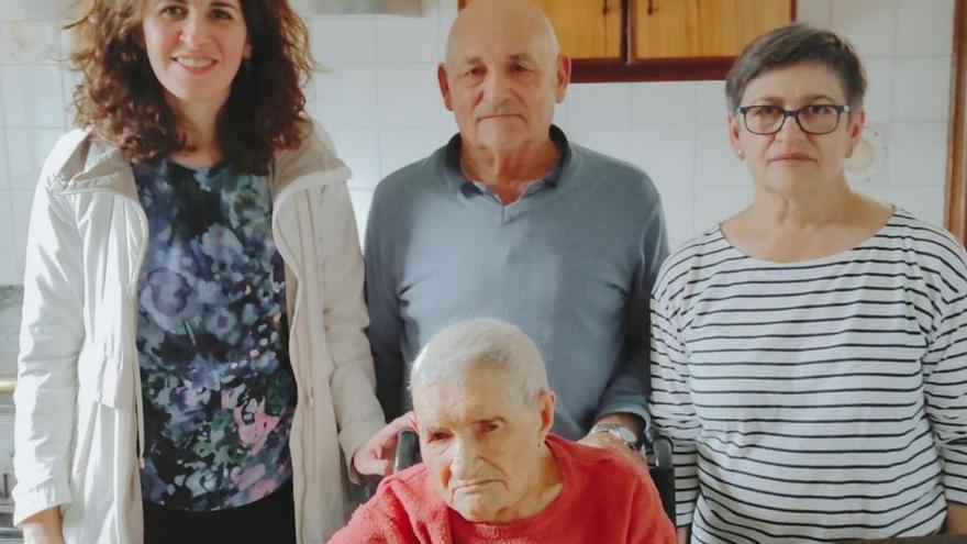 La mujer más longeva de Oia cumple 103 años