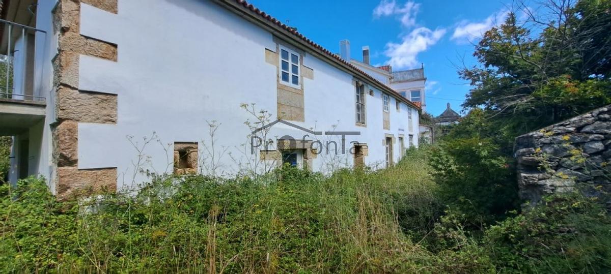 Edificios anexo con piscina y terraza en Cospindo (Ponteceso)