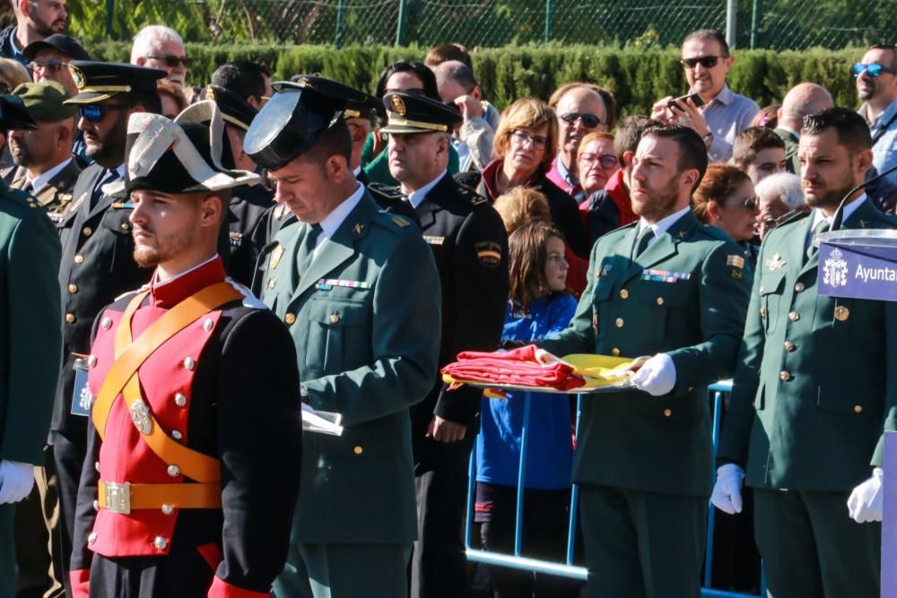 El Ayuntamiento rindió homenaje a la presencia de la Guardia Civil en Orihuela y su 175 aniversario con el descubrimiento de un monumento