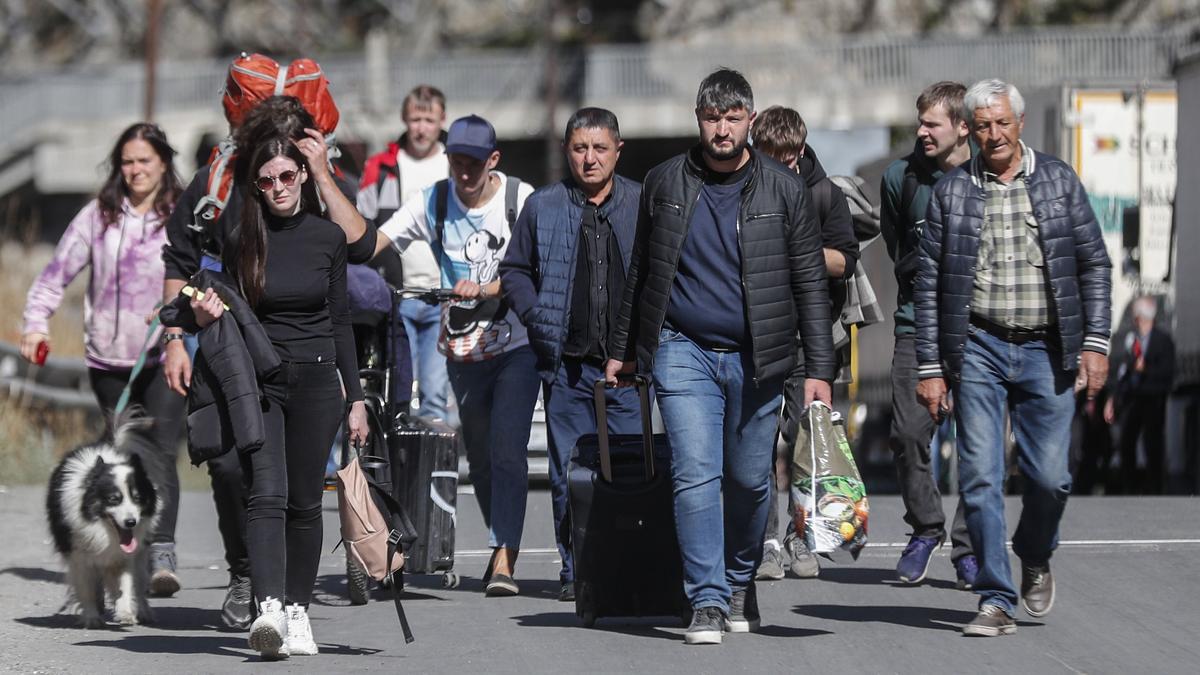 Hombres rusos huyen a la vecina Georgia tras el anuncio de movilización militar parcial de Rusia