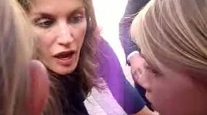 La Princesa es va saltar el protocol en una visita a Medina del Campo per mirar de reconciliar dues nenes.