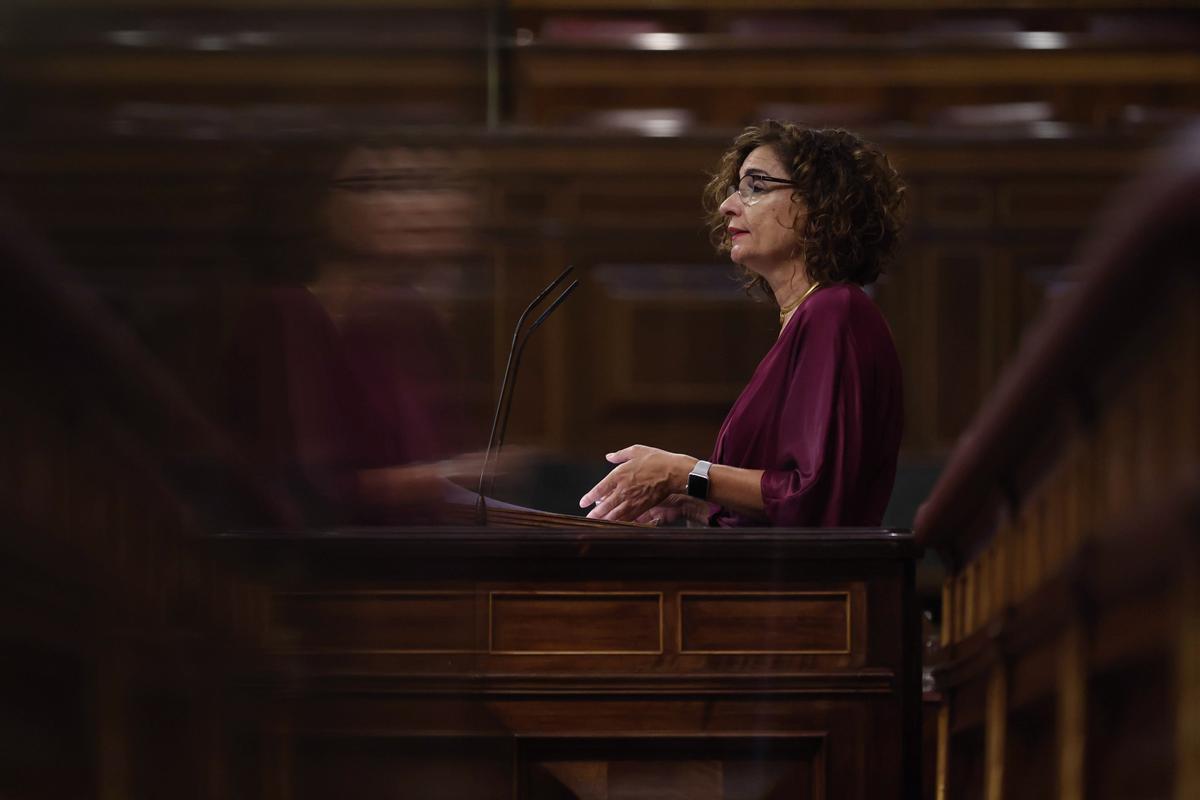 María Jesús Montero confirma que trabaja con Yolanda Díaz en un nuevo impuesto para las grandes fortunas