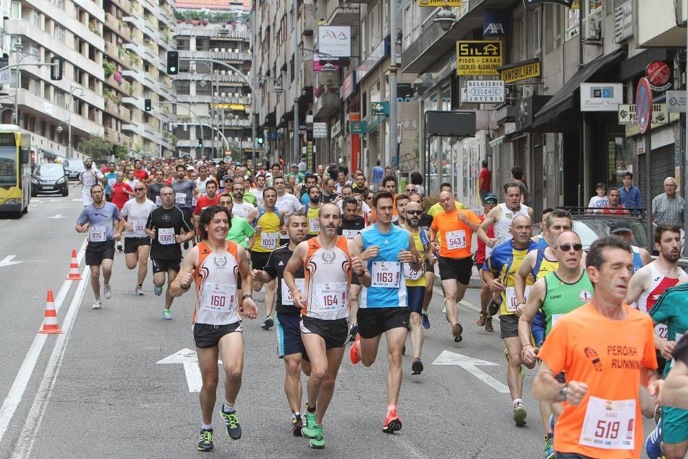 Más de 1.300 participantes tomaron la salida de la carrera popular en O Paseo